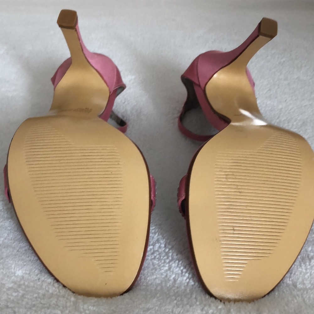 🆕ALFANI 💖🩶Pink Satin & Rhinestone Sandal! Size 7! Vintage! New! Never worn! - Picture 8 of 16